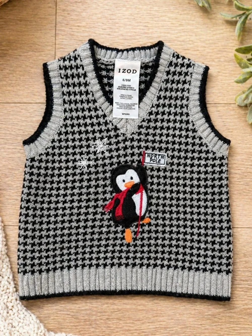 Vintage Izod Baby Boy Christmas Sweater Vest Penguin Houndstooth Knit 6-9 months